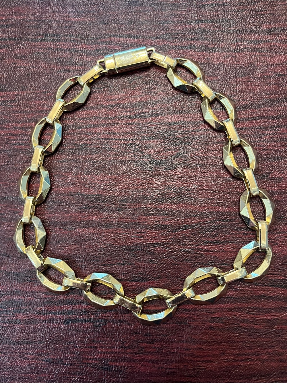 Gold-Tone Faceted Link Necklace- Elegant Women’s Jewelry